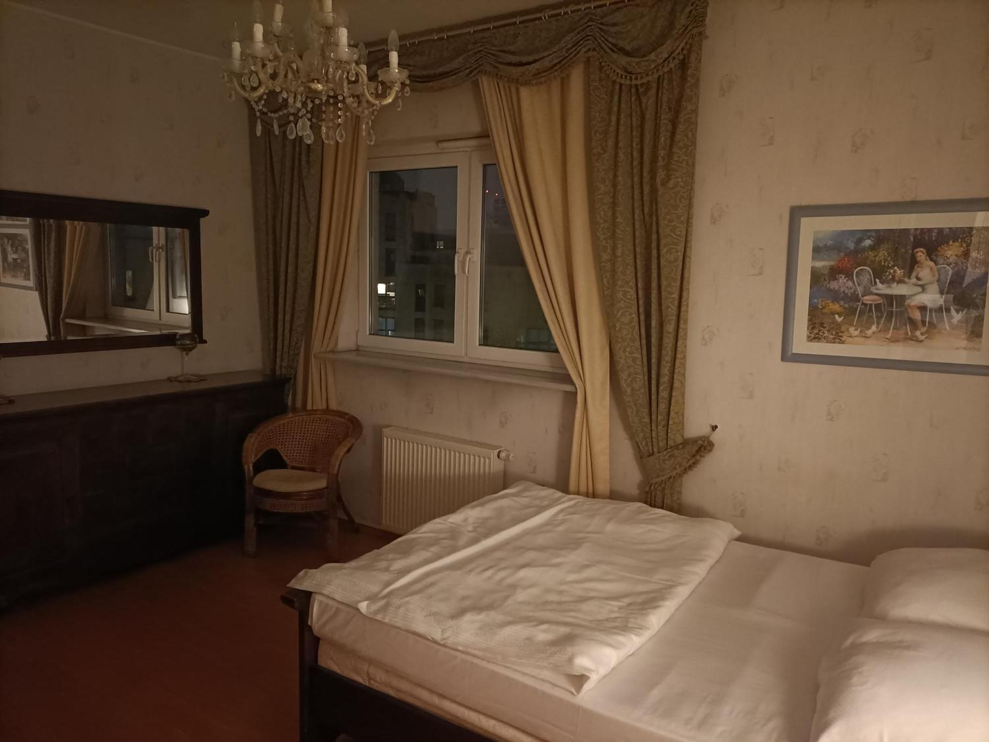 Babka Tower Suites - Apartments, Rooms Varsovia Exterior foto